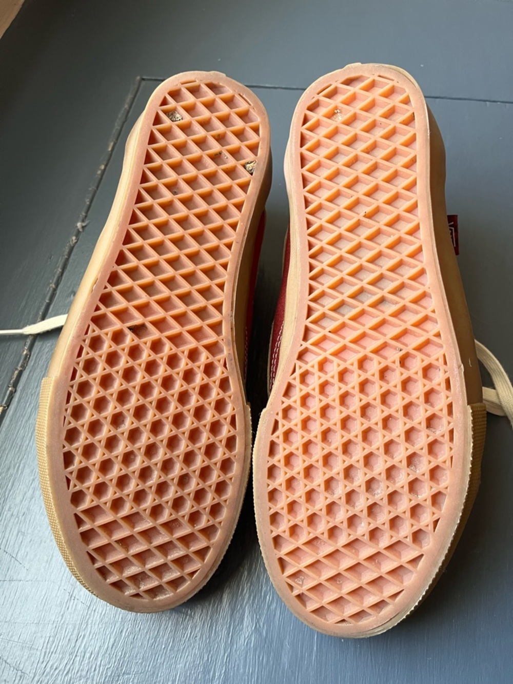 Vans red gumshoe sneakers 8 Men’s/9.5 Women’s - Picture 6 of 6